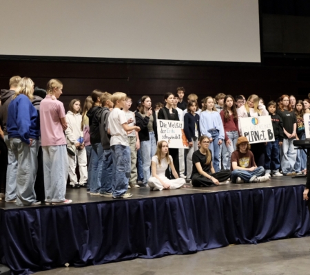 Die Schueler:innen der Mittelschule St. Anton am Arlberg